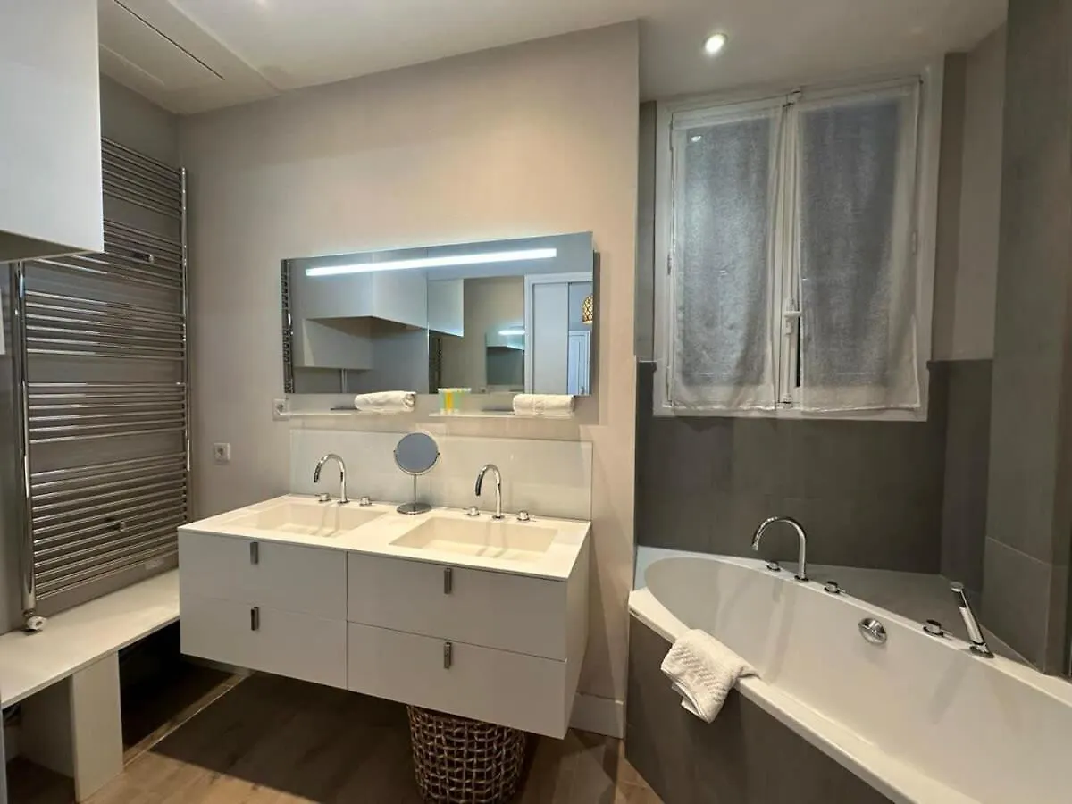C025 Villa Toscane Bel Appartement Bourgeois Cannes Apartment