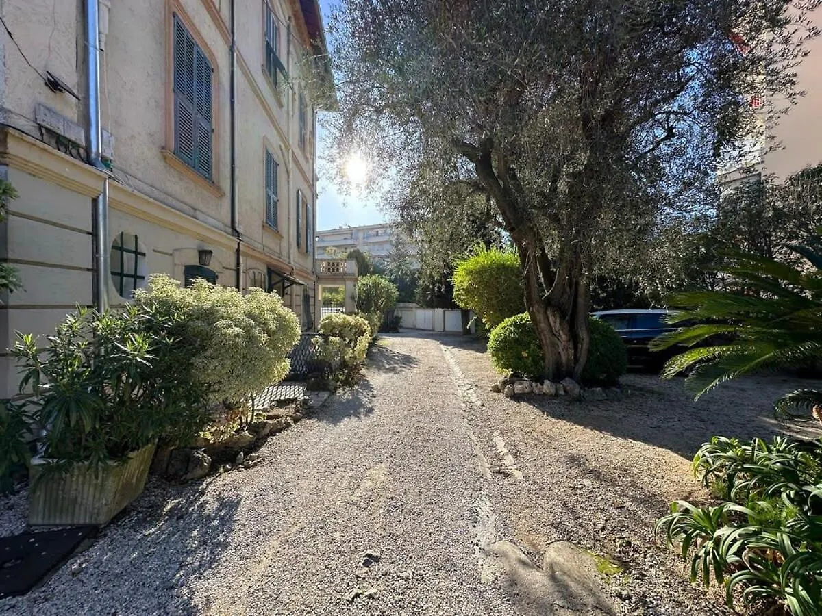 C025 Villa Toscane Bel Appartement Bourgeois Cannes Apartment