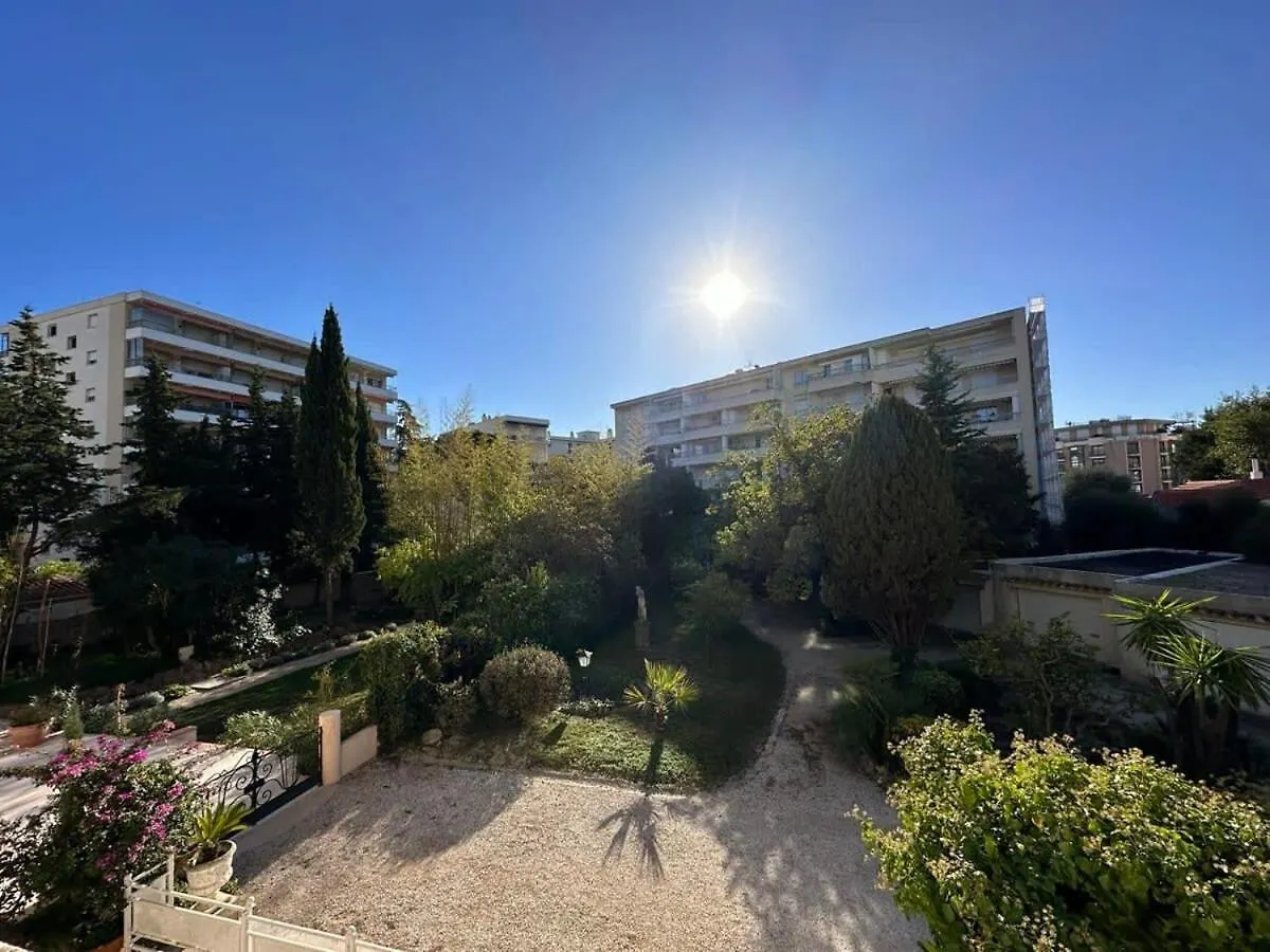 C025 Villa Toscane Bel Appartement Bourgeois Cannes France